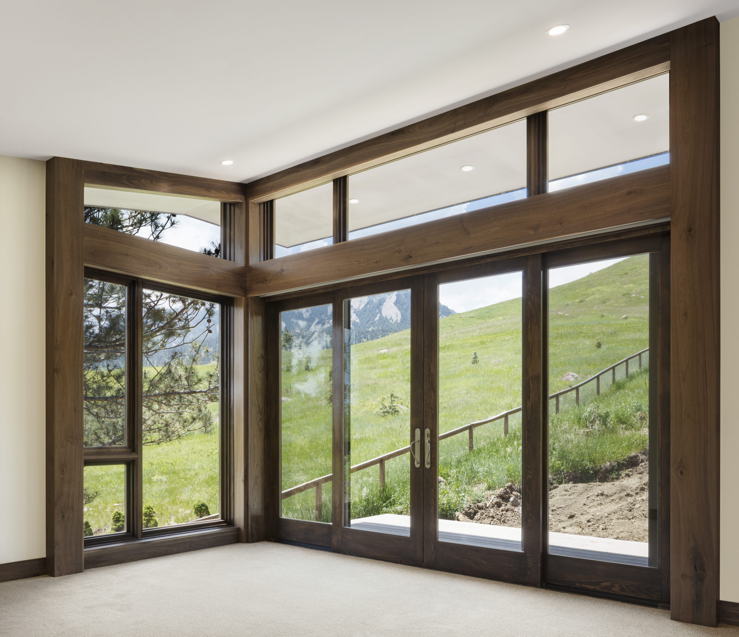 Holyoke Drive Modern 4
