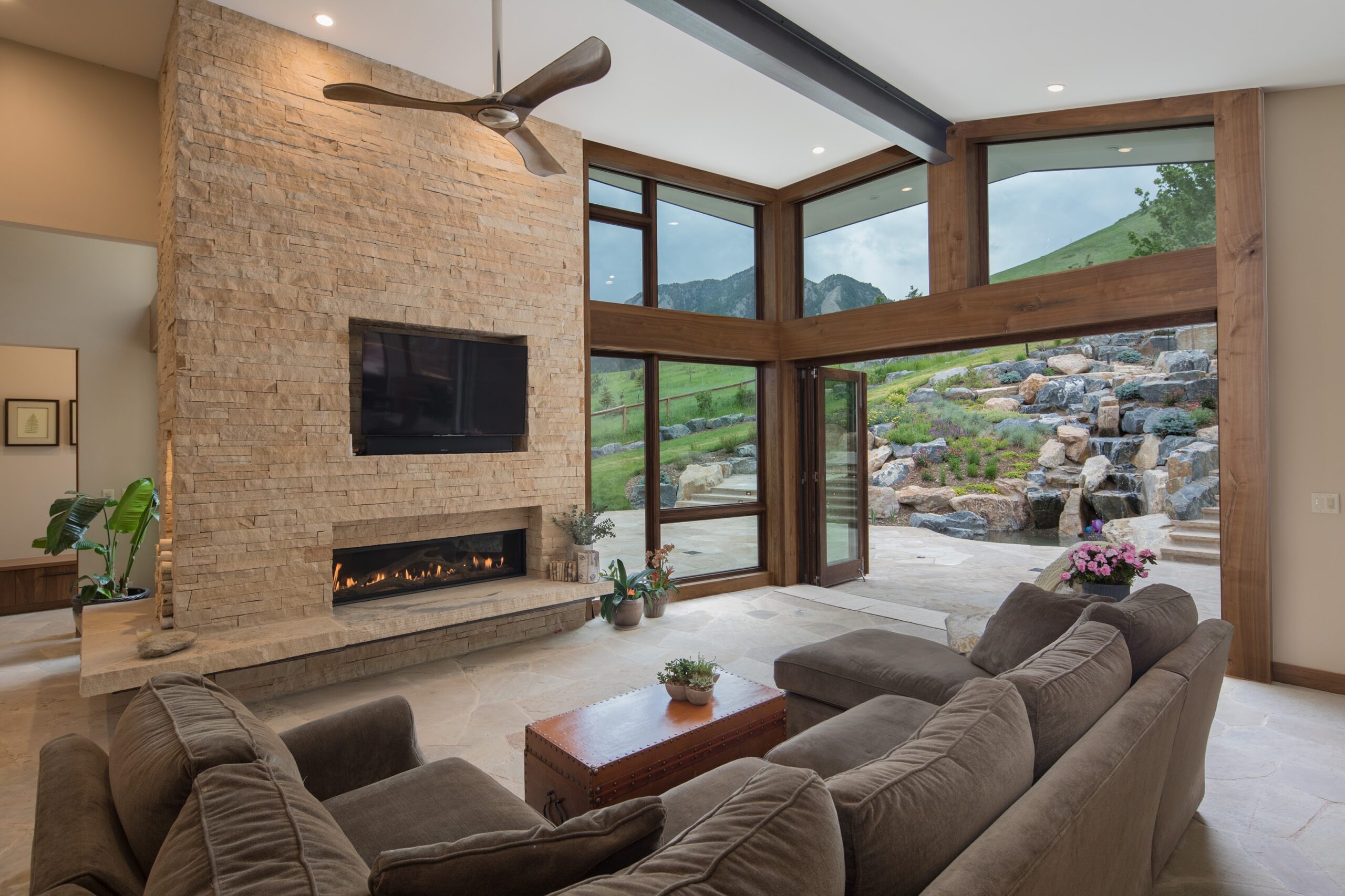 Holyoke Drive Modern 10