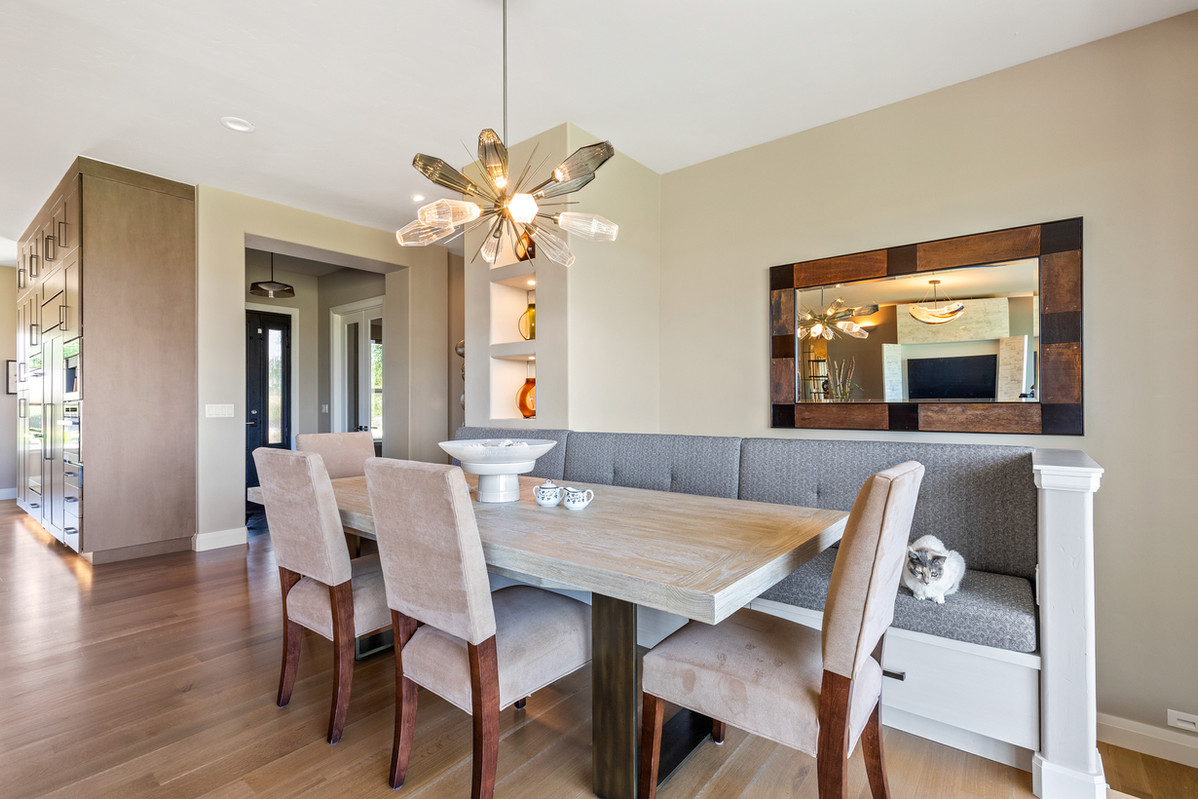 Living & Dining 13